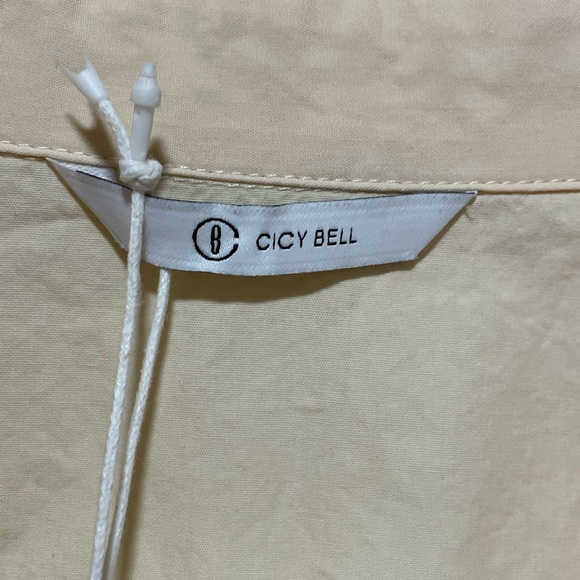 *NWOT* Cicy Bell Sz Medium Chic Cream Button-Up Boho Blouse Ruffle Coquette Girl - Picture 7 of 11